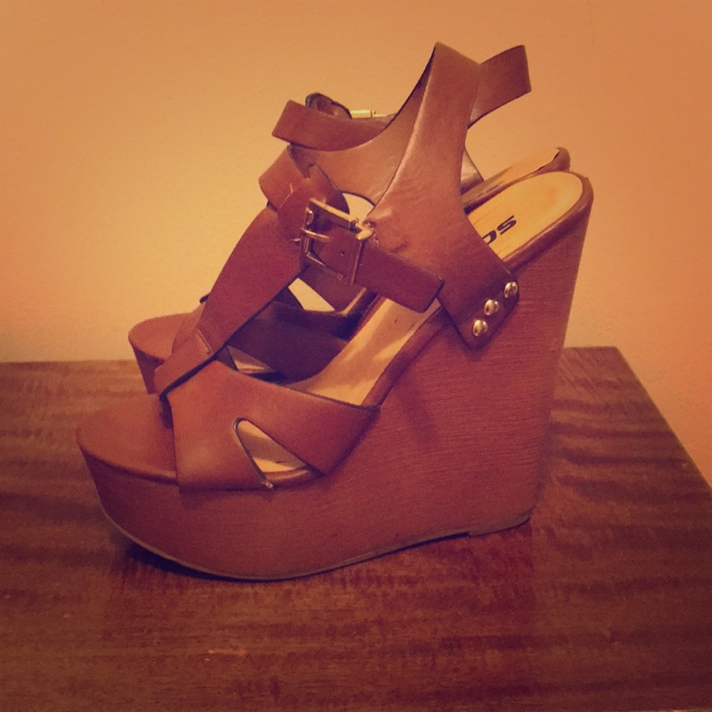 Wedge sandals